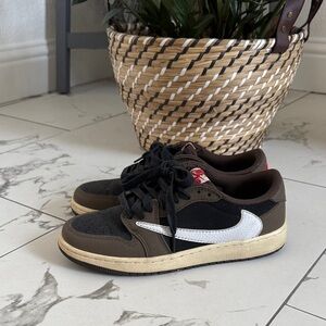 Air Jordan 1 Low x Travis Scott